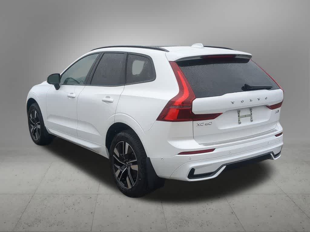 Thumbnail: 2026 Volvo XC60 - 4