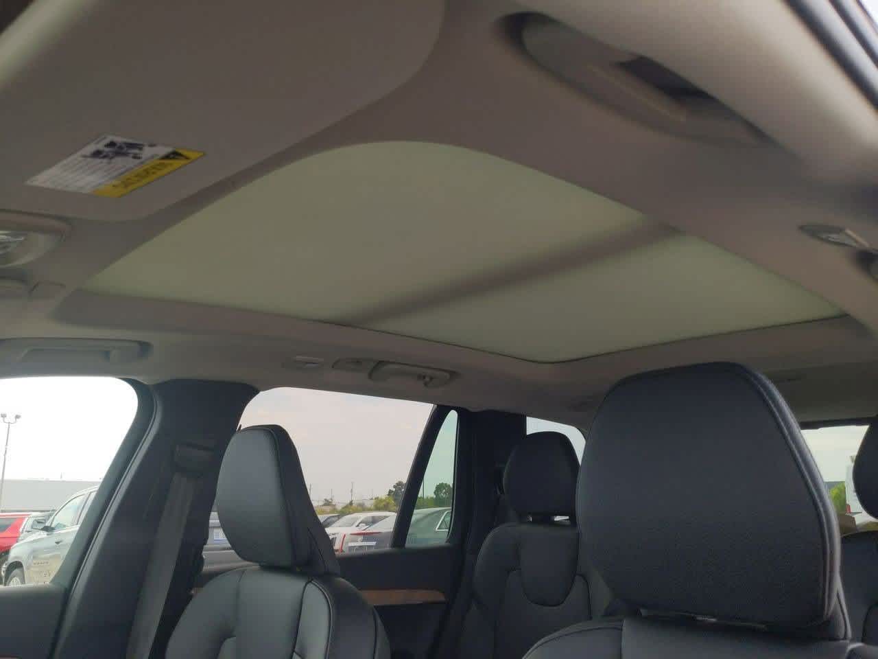Thumbnail: 2025 Volvo XC90 - 16