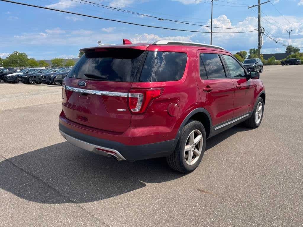Thumbnail: 2017 Ford Explorer - 5