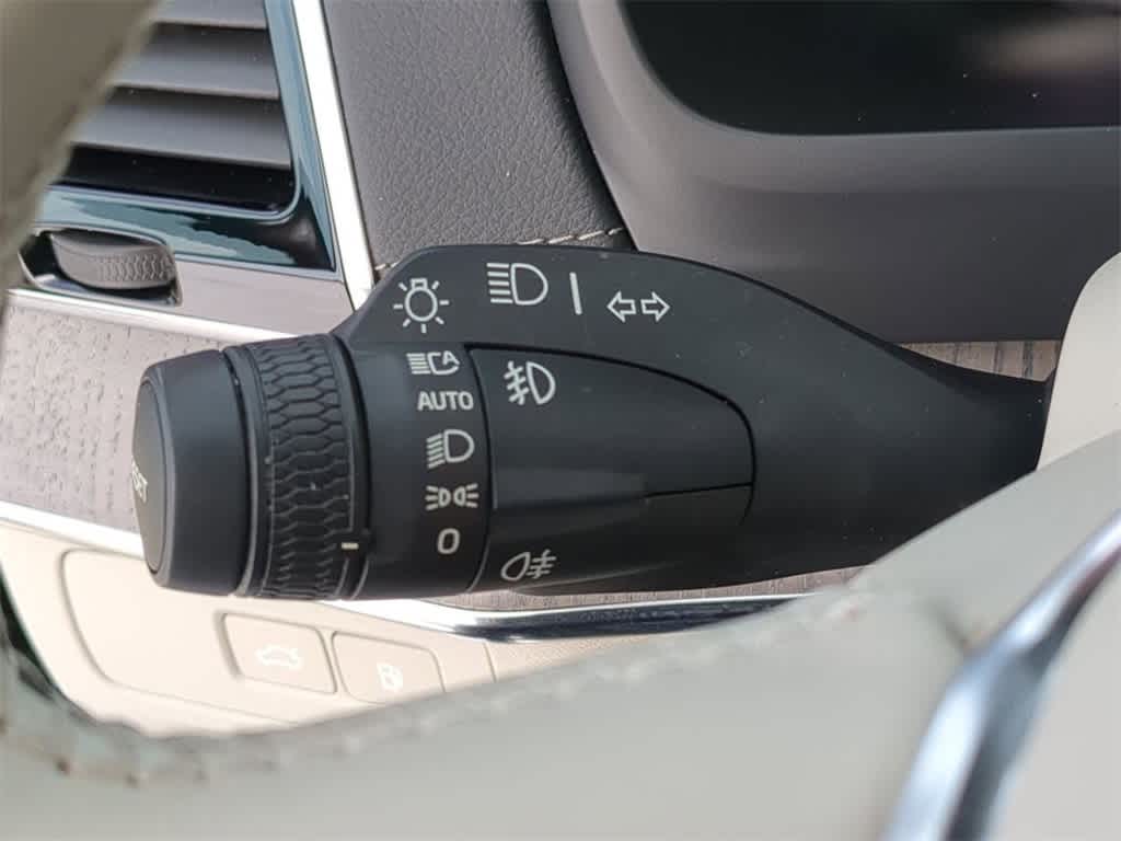 Thumbnail: 2023 Volvo XC90 - 27