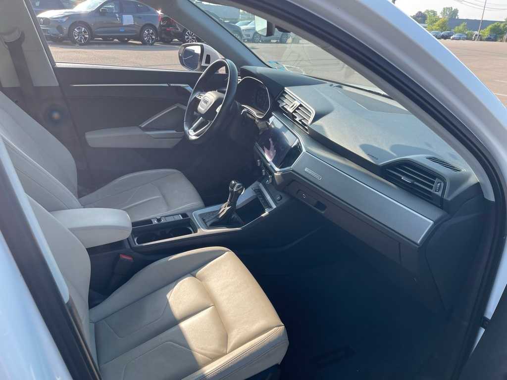 Thumbnail: 2019 Audi Q3 - 11