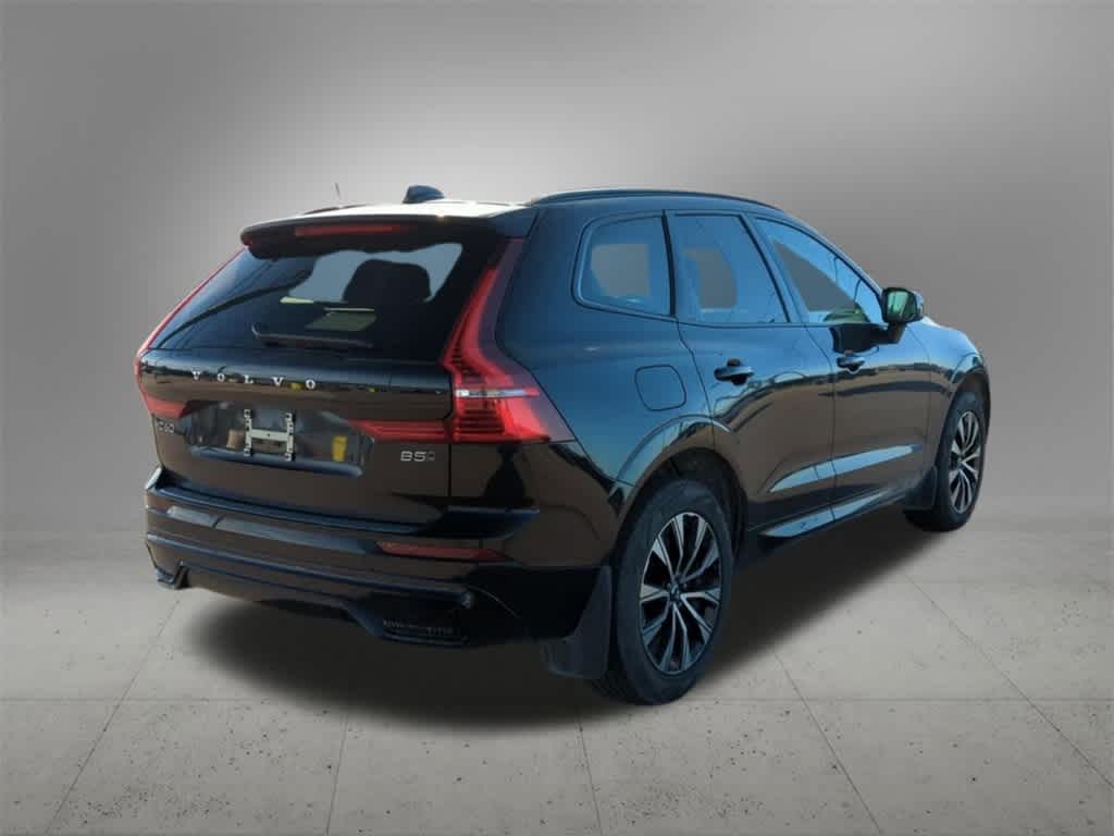 Thumbnail: 2025 Volvo XC60 - 6