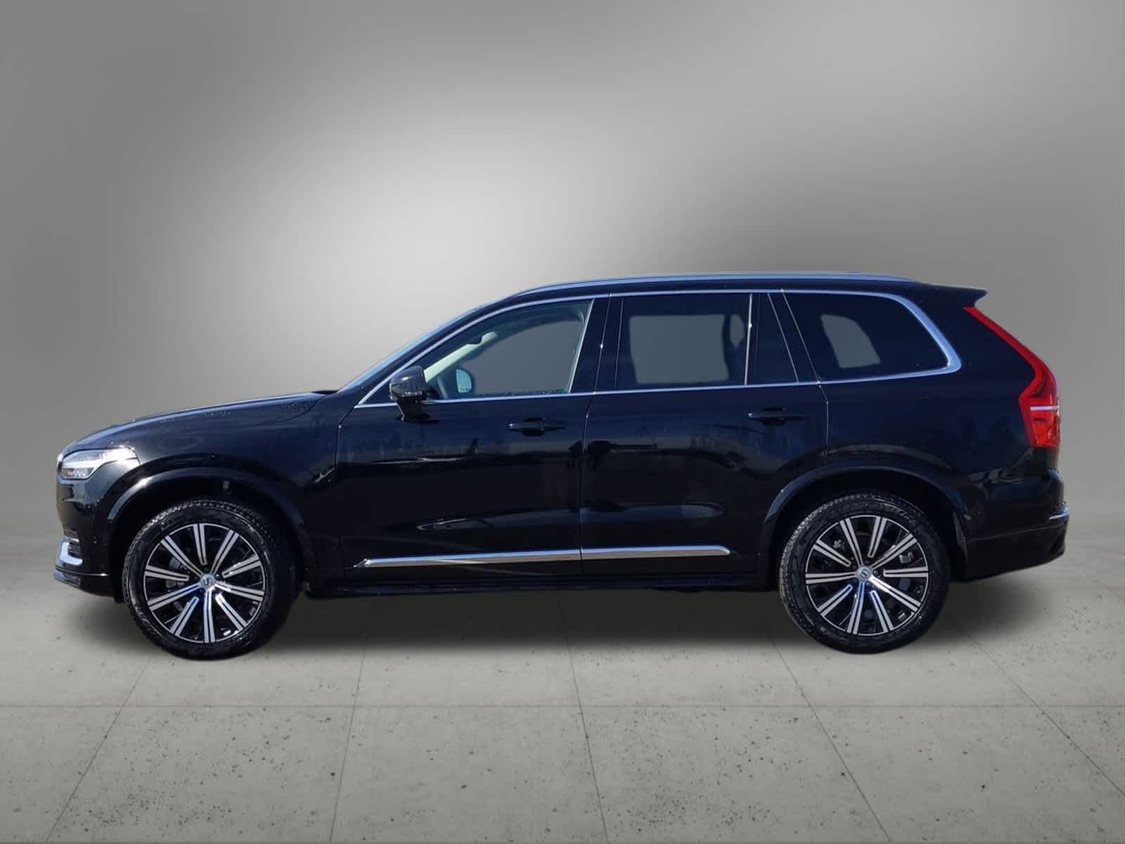 2025 Volvo XC90 Plus AWD photo 3