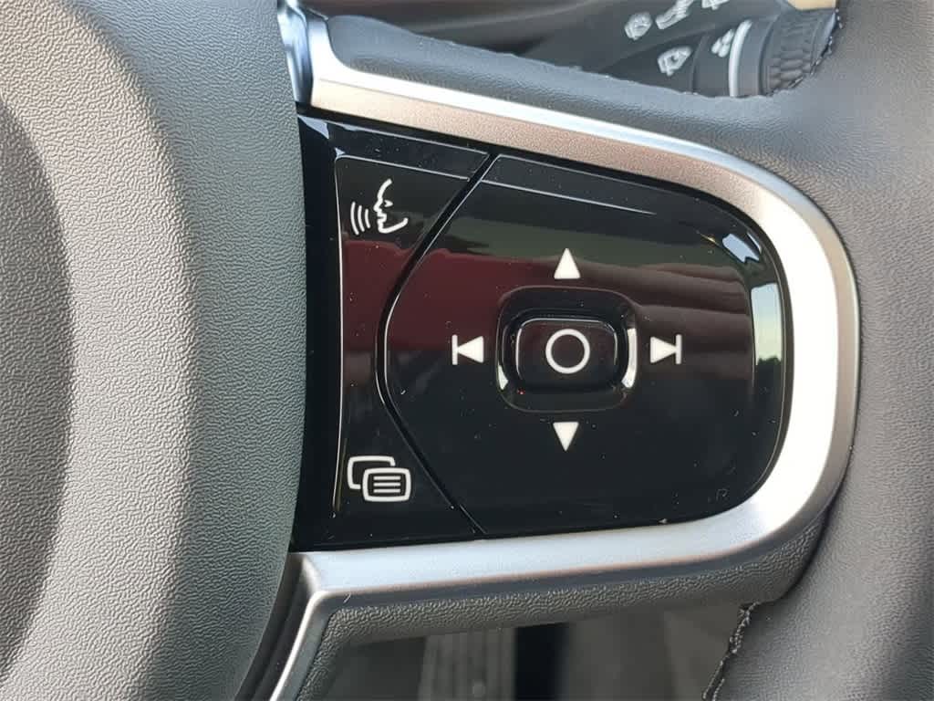 Thumbnail: 2026 Volvo XC60 - 23