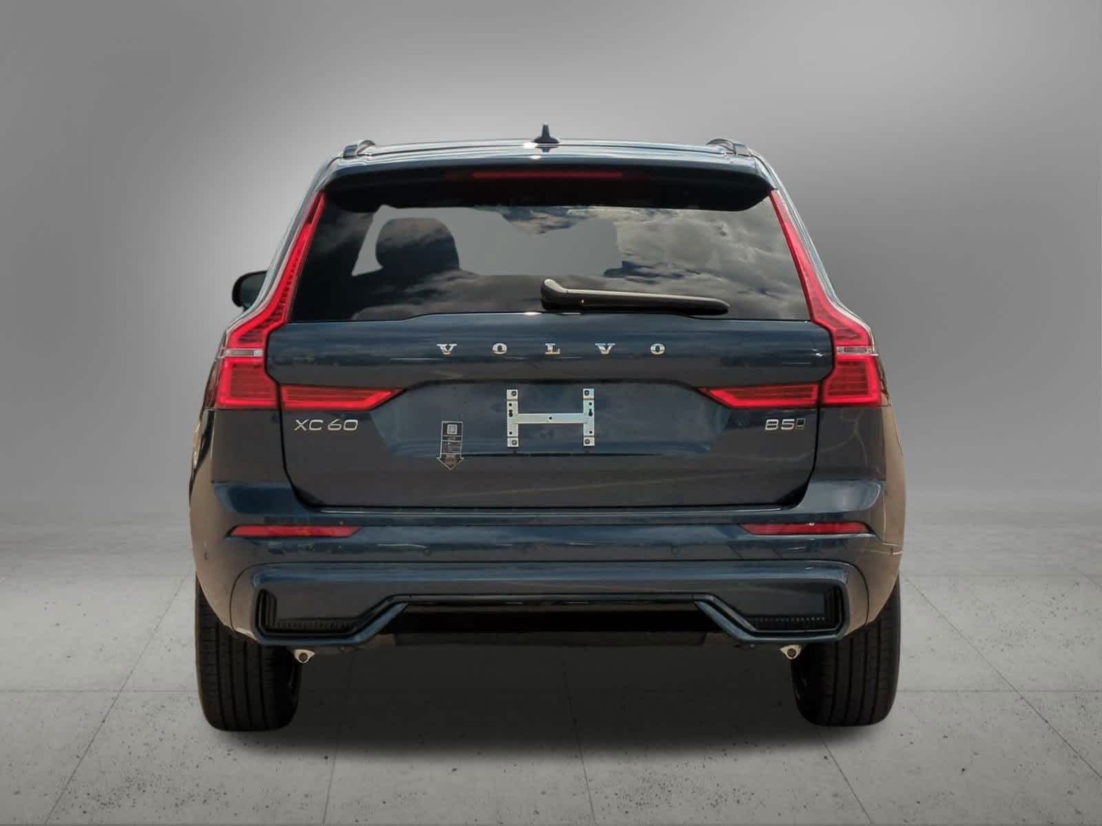 Thumbnail: 2025 Volvo XC60 - 5