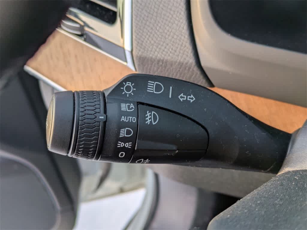 Thumbnail: 2025 Volvo XC90 - 26