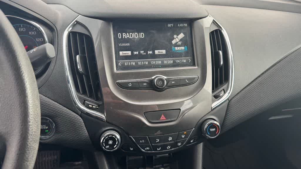 Thumbnail: 2017 Chevrolet Cruze - 19