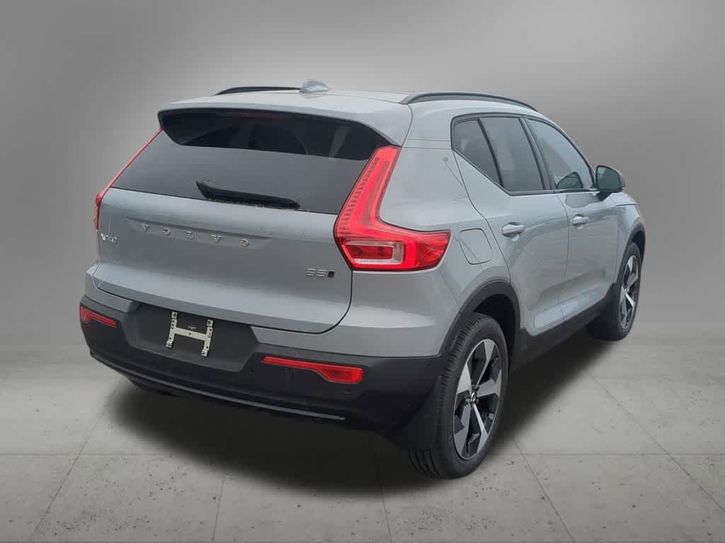 Thumbnail: 2026 Volvo XC40 - 6