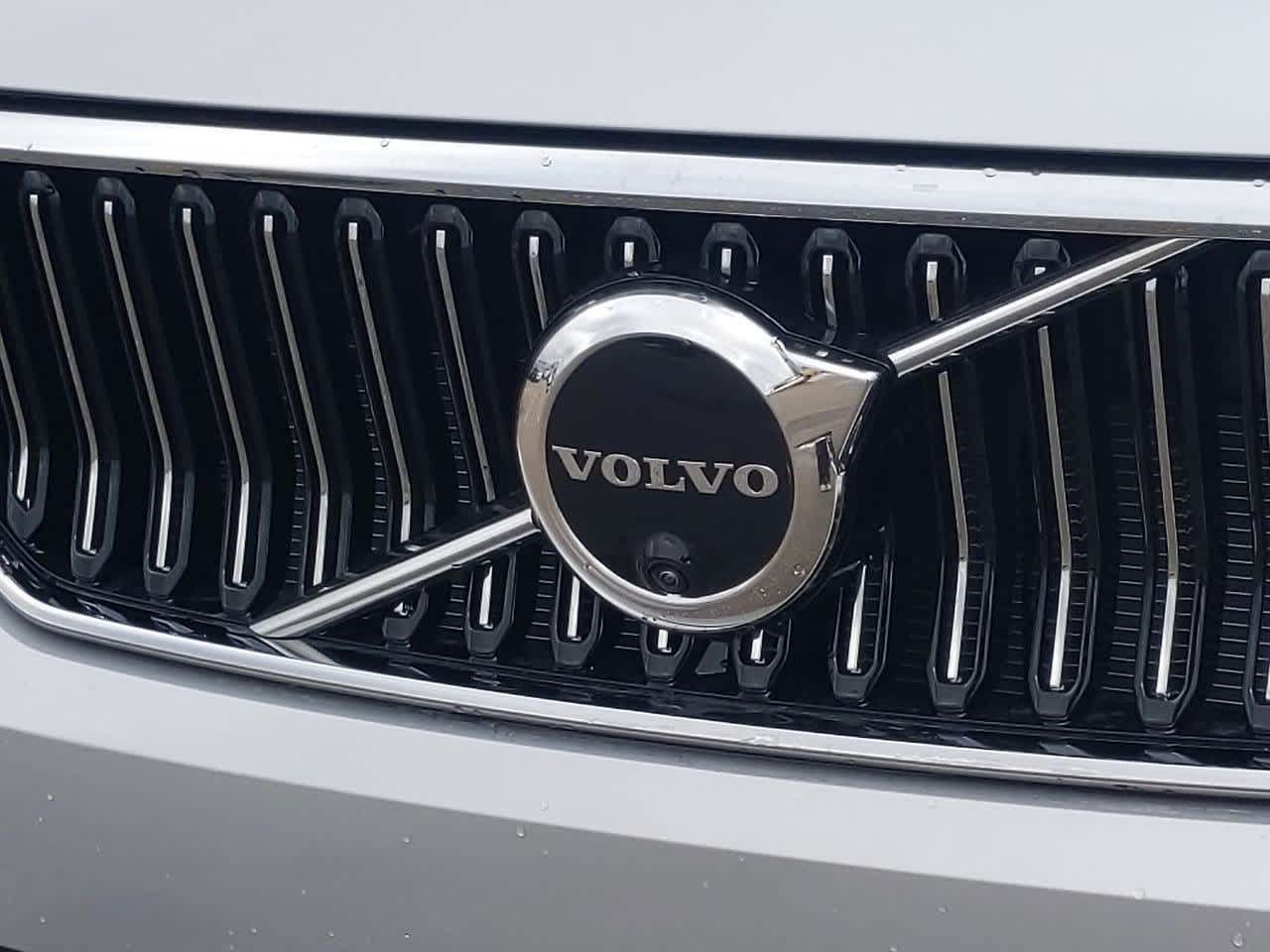 2025 Volvo XC40 B5 Ultimate 11