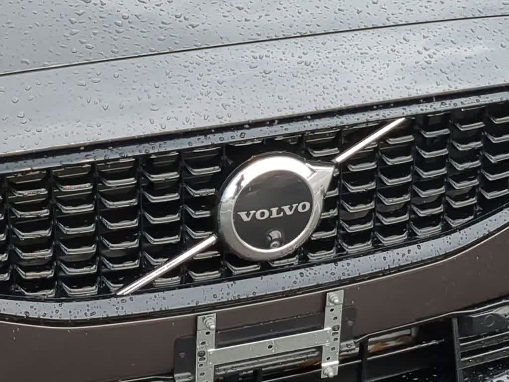 Thumbnail: 2025 Volvo S60 - 11