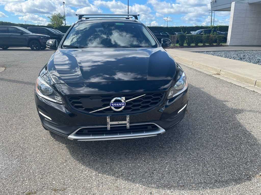 Thumbnail: 2018 Volvo S60 - 8