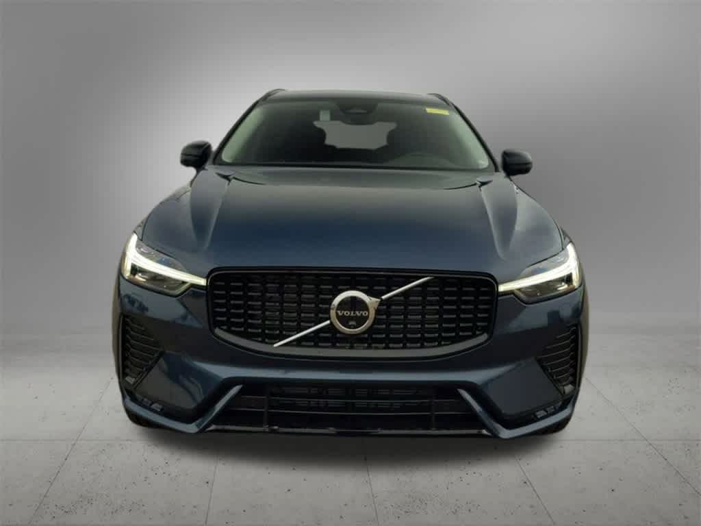 Thumbnail: 2025 Volvo XC60 - 9