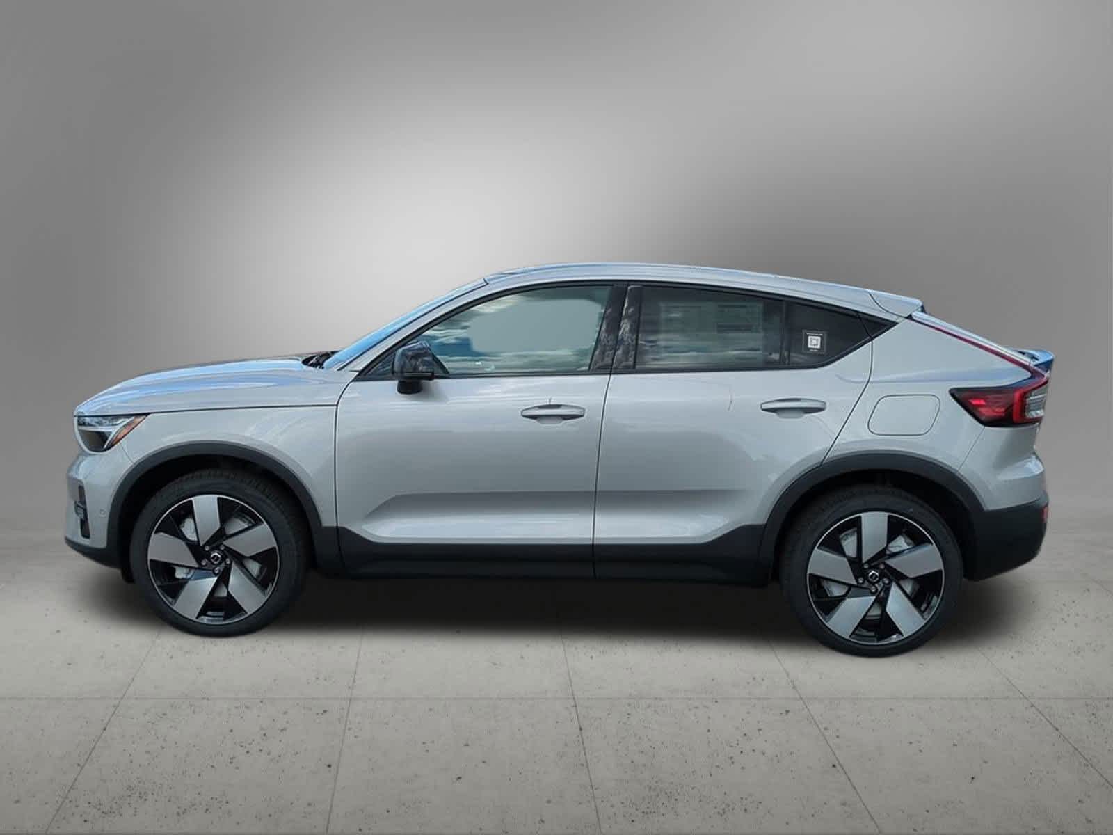 Thumbnail: 2024 Volvo C40 - 3