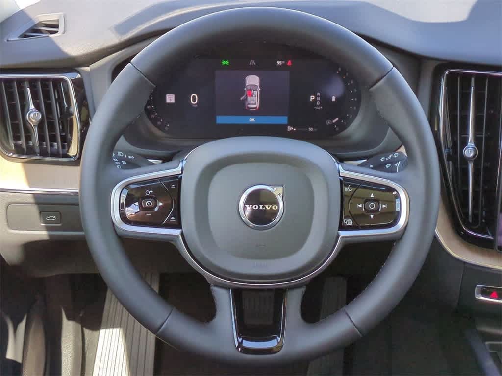 Thumbnail: 2026 Volvo XC60 - 23