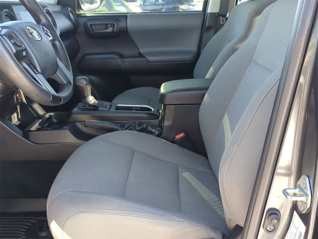 Thumbnail: 2020 Toyota Tacoma - 15