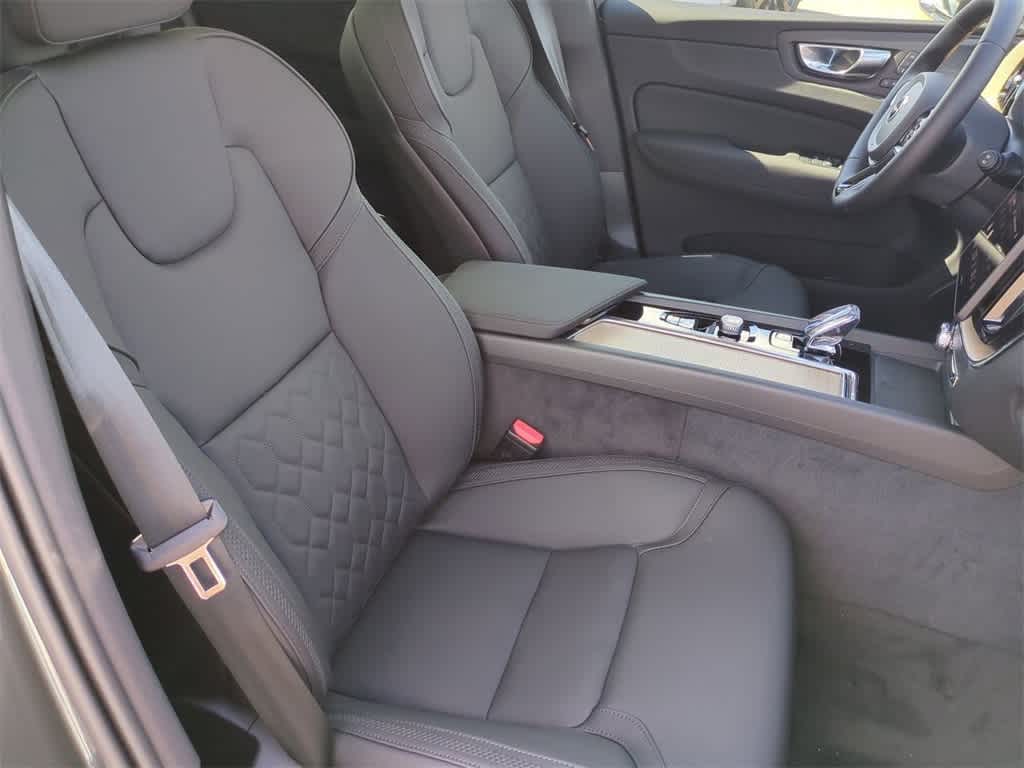 Thumbnail: 2026 Volvo XC60 - 22