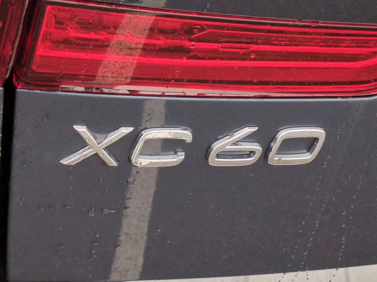 2025 Volvo XC60 B5 Plus 12
