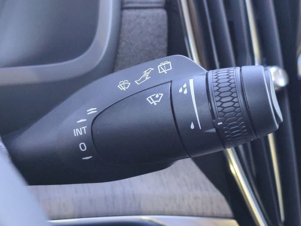 Thumbnail: 2026 Volvo XC90 - 25