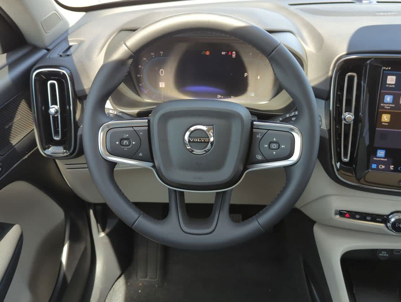 2025 Volvo XC40 B5 Ultimate 20