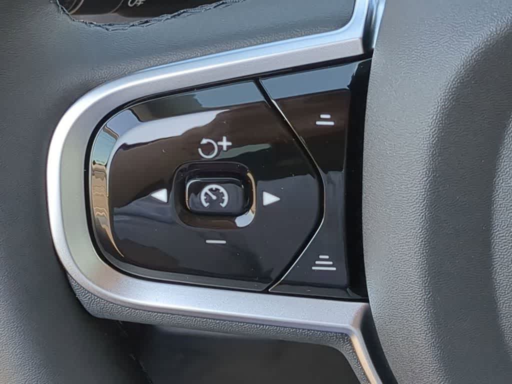 Thumbnail: 2026 Volvo XC60 - 22