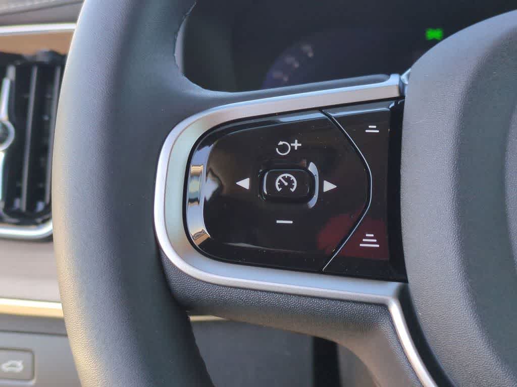 Thumbnail: 2026 Volvo XC90 - 16