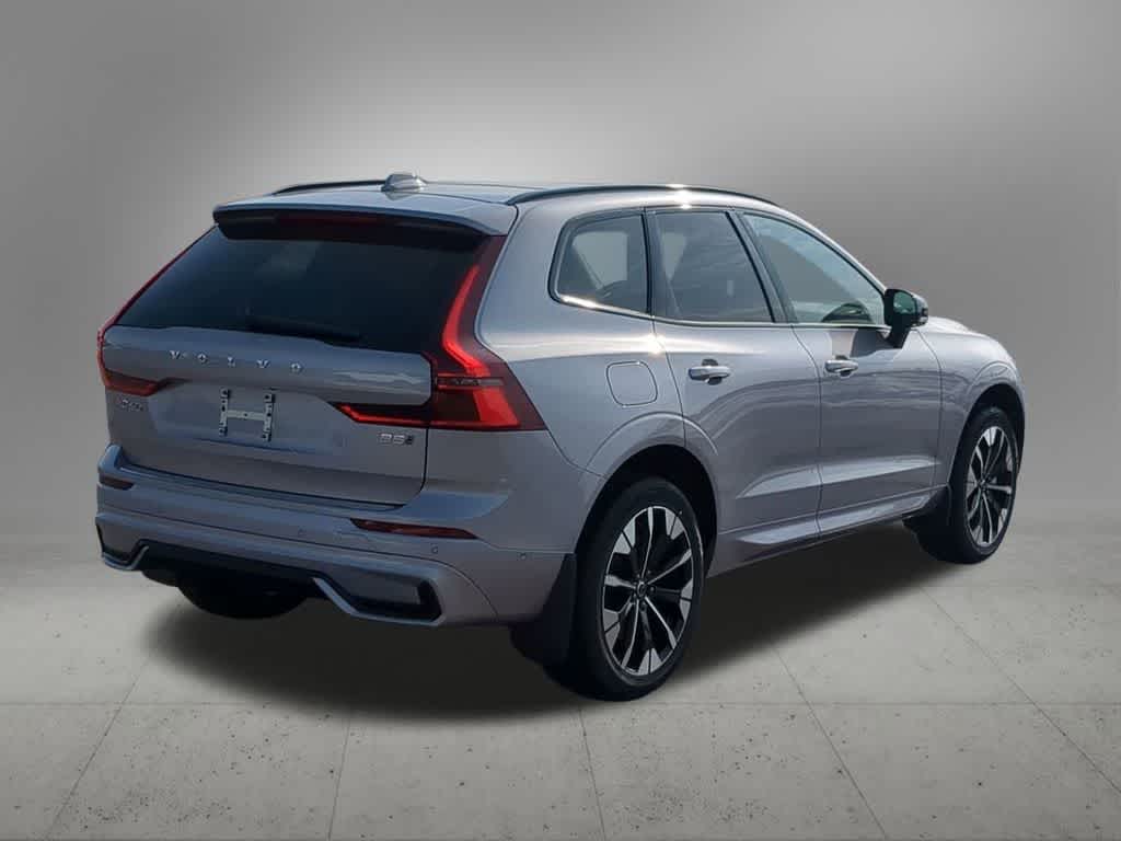 Thumbnail: 2026 Volvo XC60 - 6
