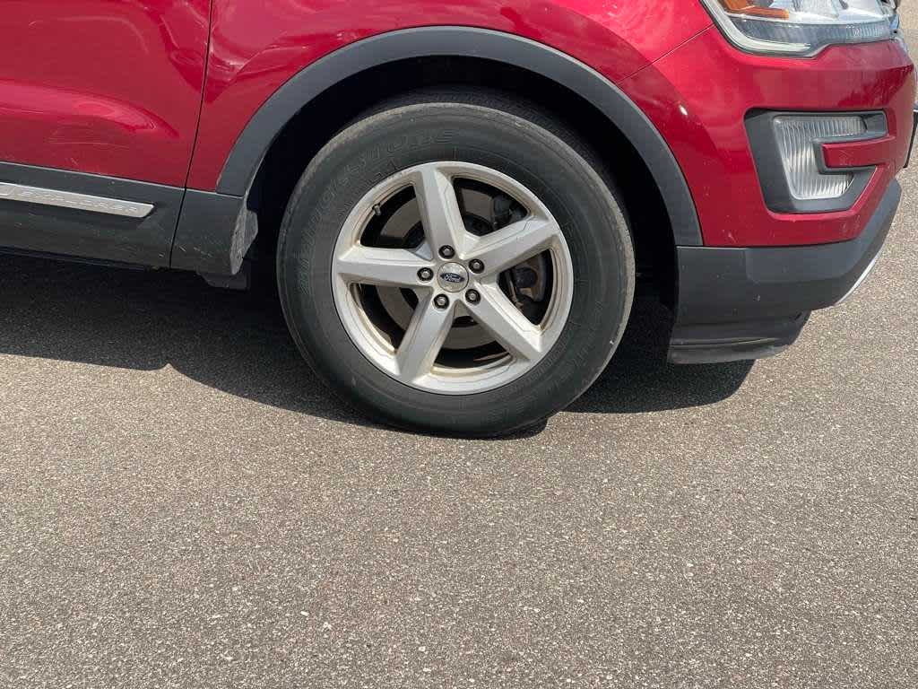 Thumbnail: 2017 Ford Explorer - 18