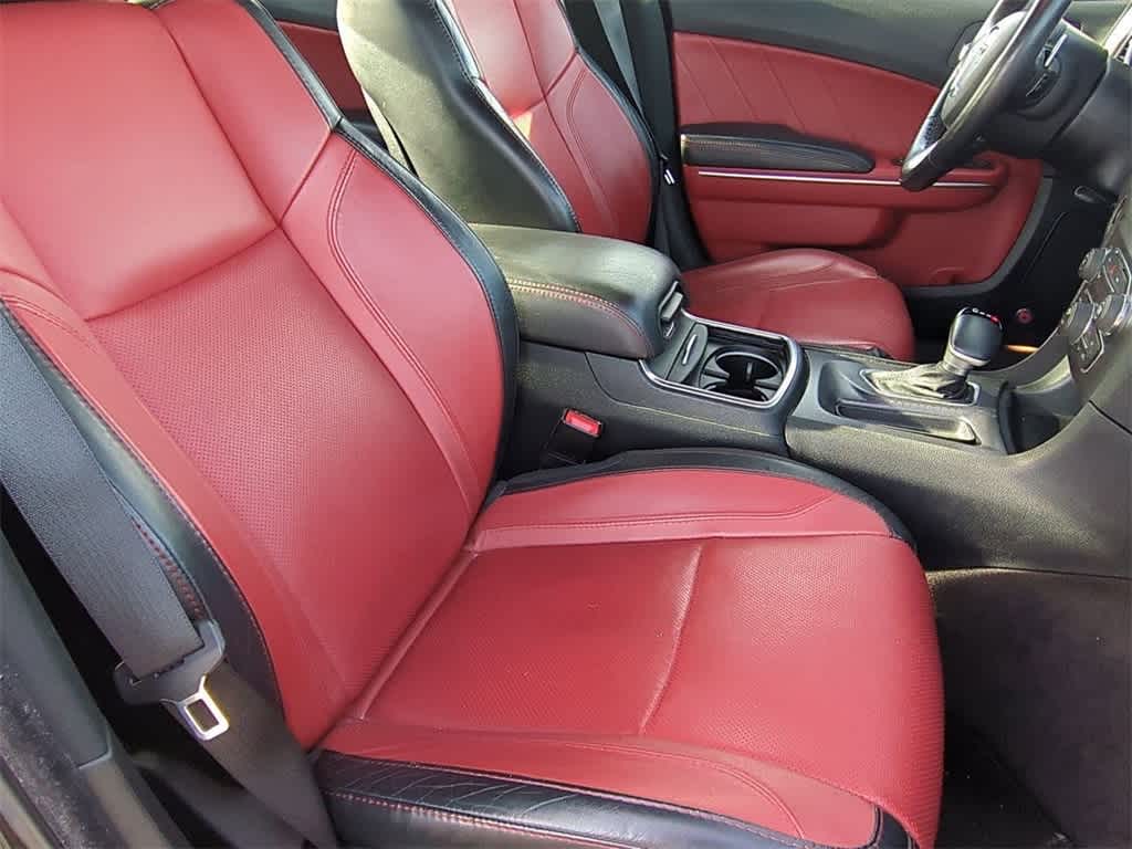 Thumbnail: 2016 Dodge Charger - 21