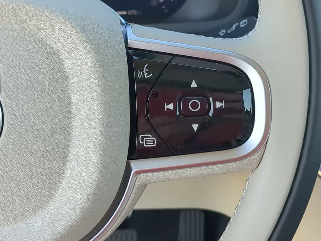 Thumbnail: 2026 Volvo XC90 - 23