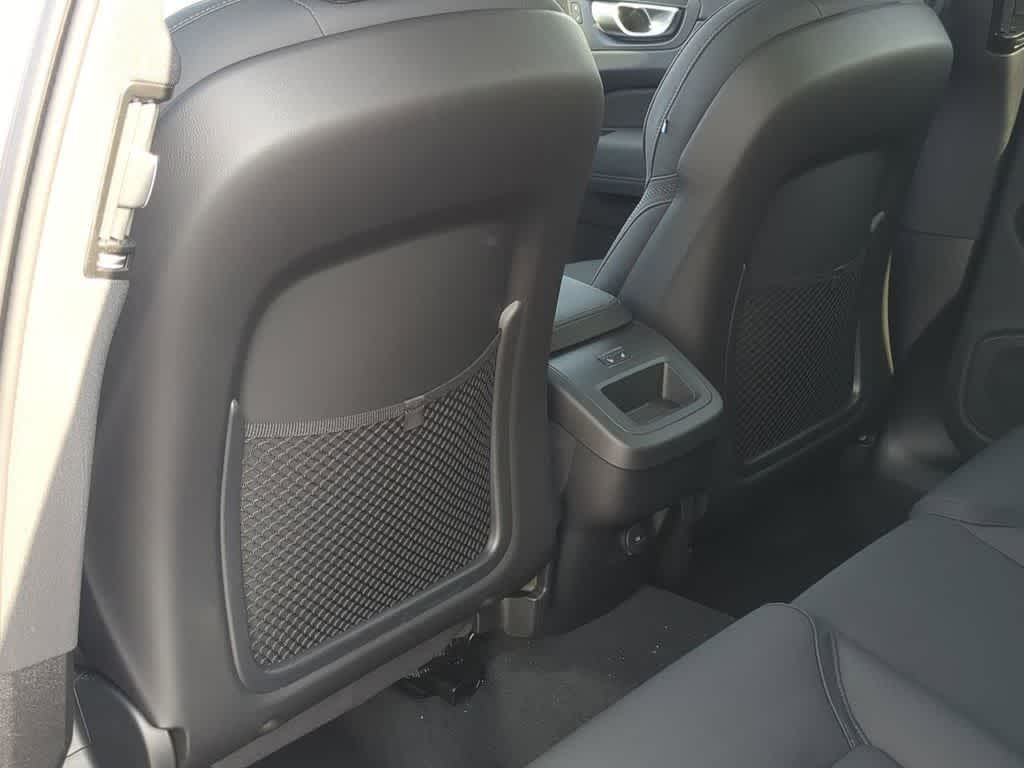 Thumbnail: 2026 Volvo XC60 - 17