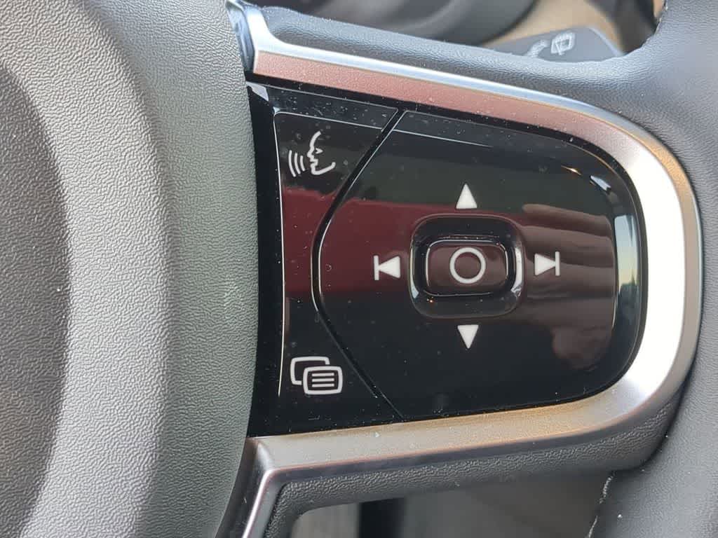 Thumbnail: 2026 Volvo XC60 - 23