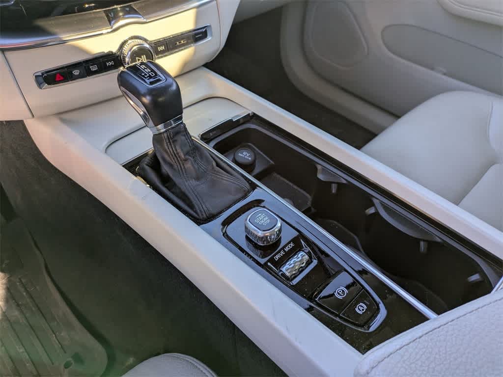 Thumbnail: 2019 Volvo XC60 - 32