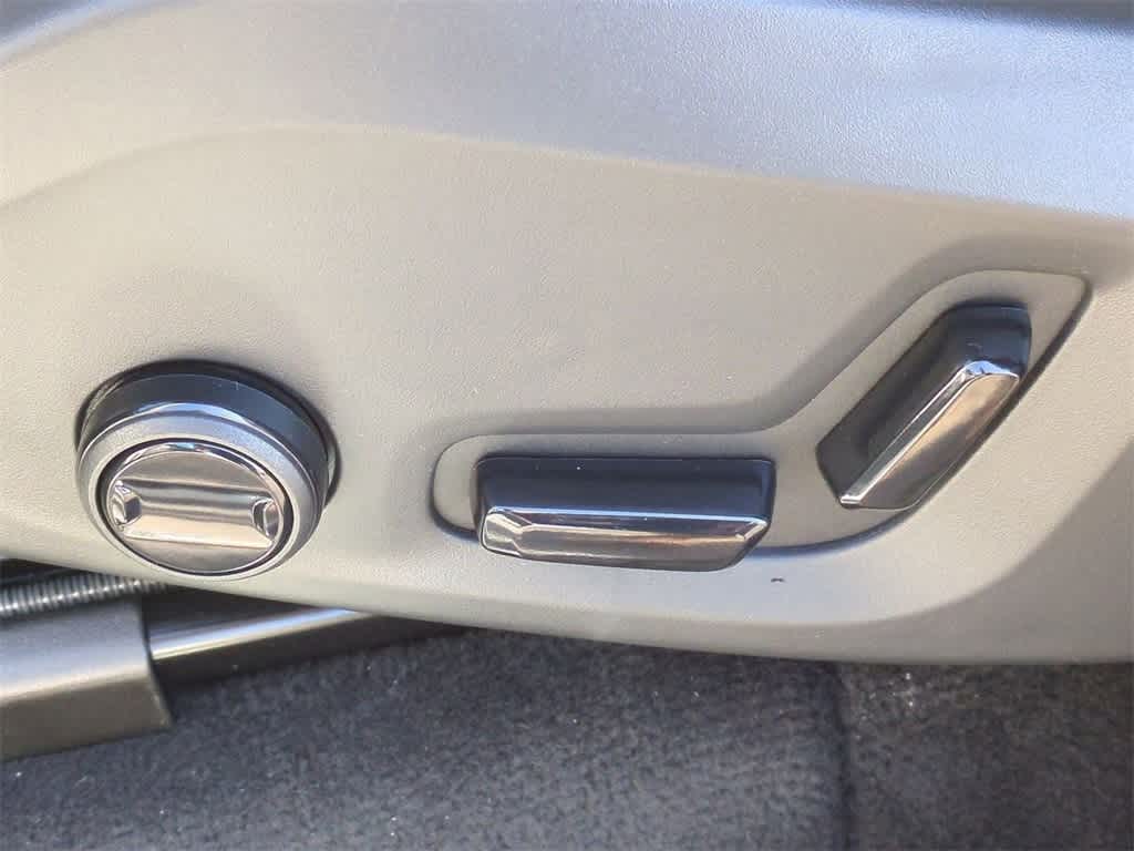 Thumbnail: 2026 Volvo XC90 - 15