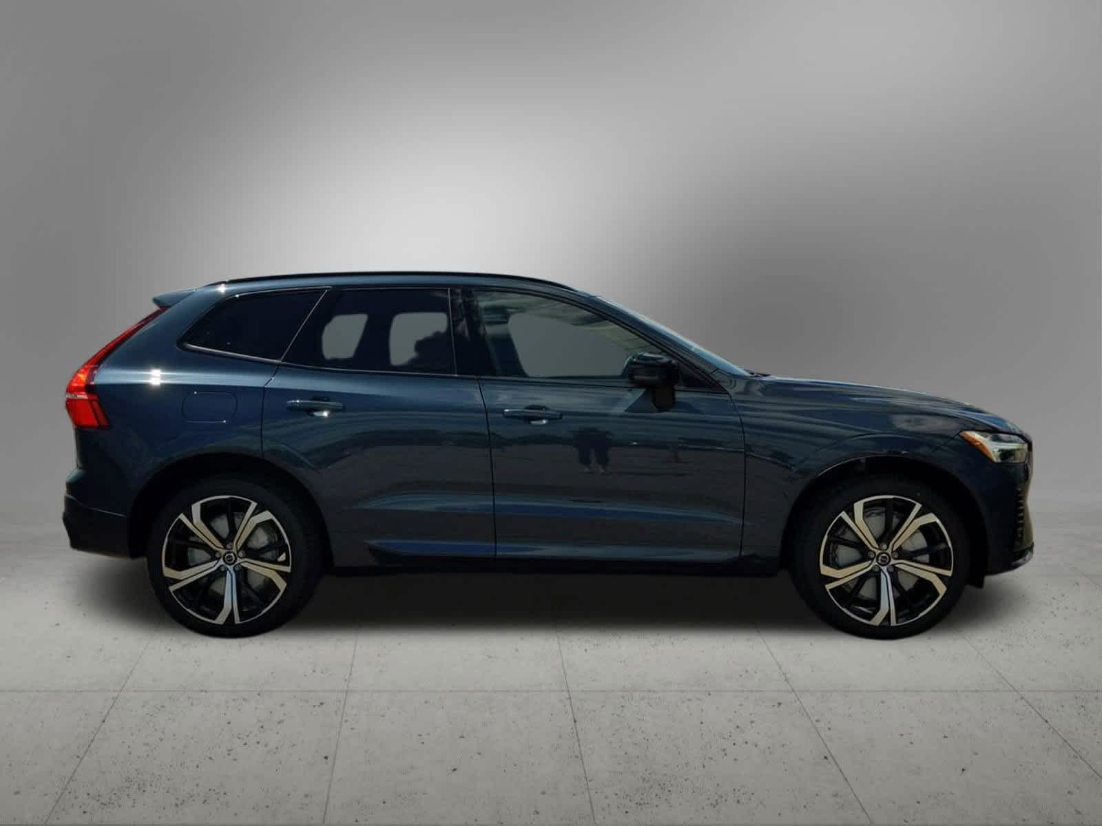 Thumbnail: 2025 Volvo XC60 - 7