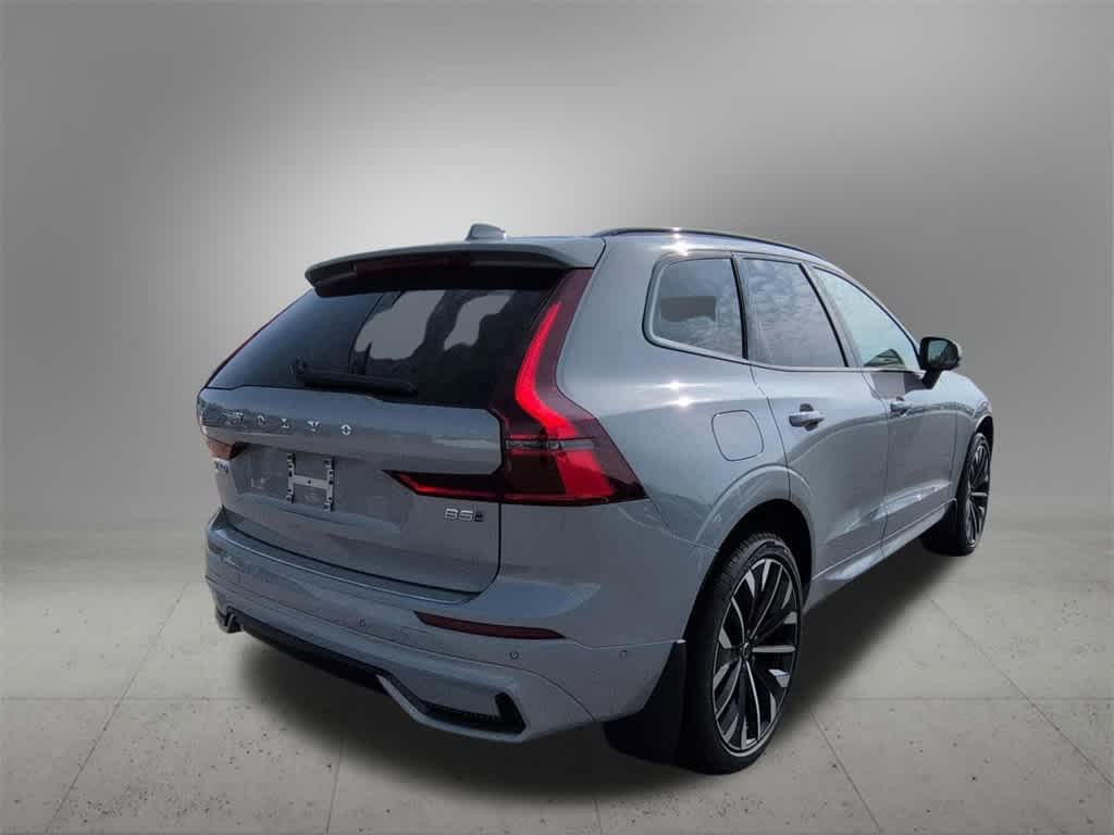 Thumbnail: 2026 Volvo XC60 - 6