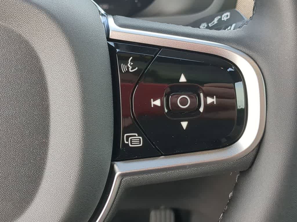 Thumbnail: 2026 Volvo XC90 - 23