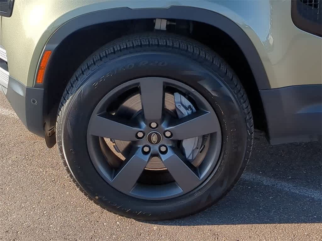 Thumbnail: 2022 Land Rover Defender - 13