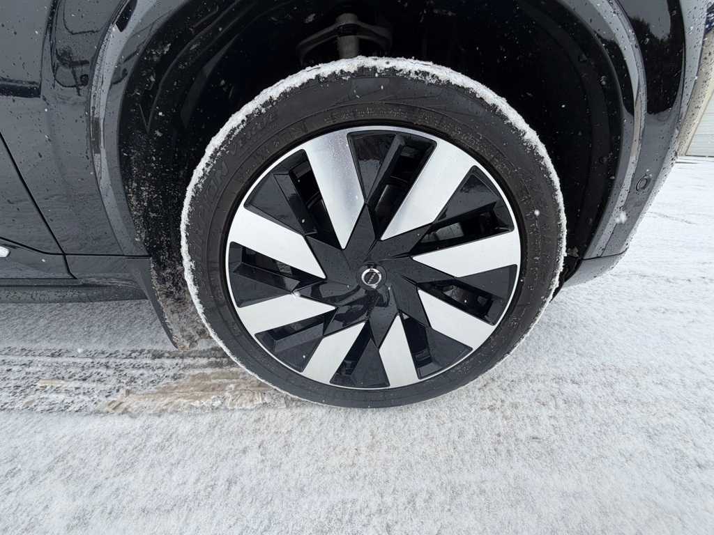 Thumbnail: 2025 Volvo XC90 - 12