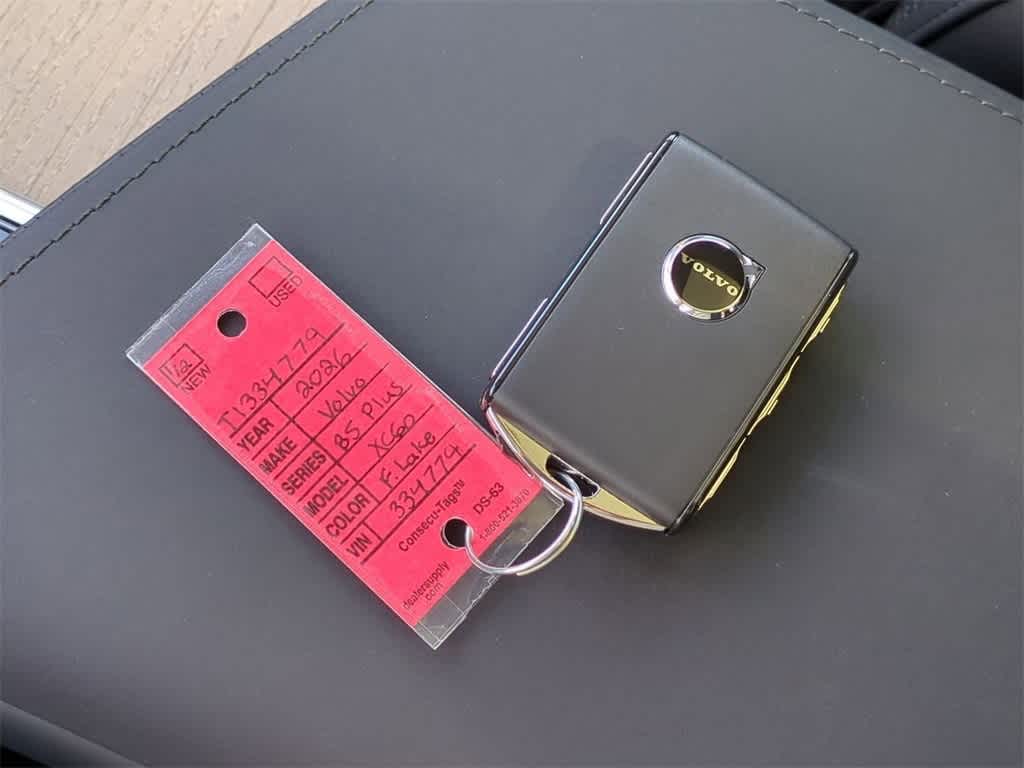 Thumbnail: 2026 Volvo XC60 - 34