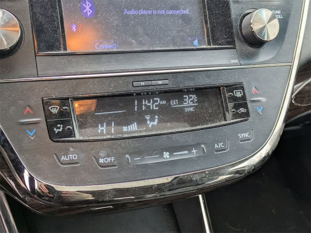 Thumbnail: 2013 Toyota Avalon - 30