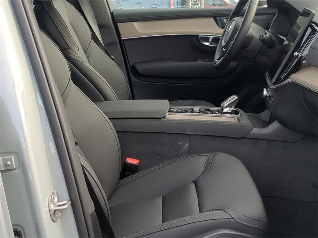 Thumbnail: 2026 Volvo XC90 - 20