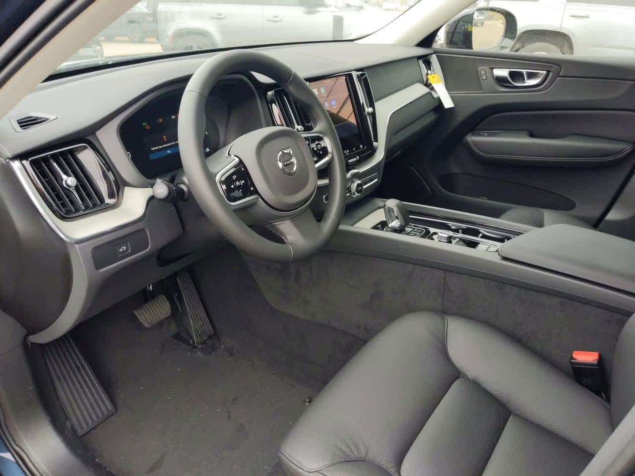 Thumbnail: 2025 Volvo XC60 - 2