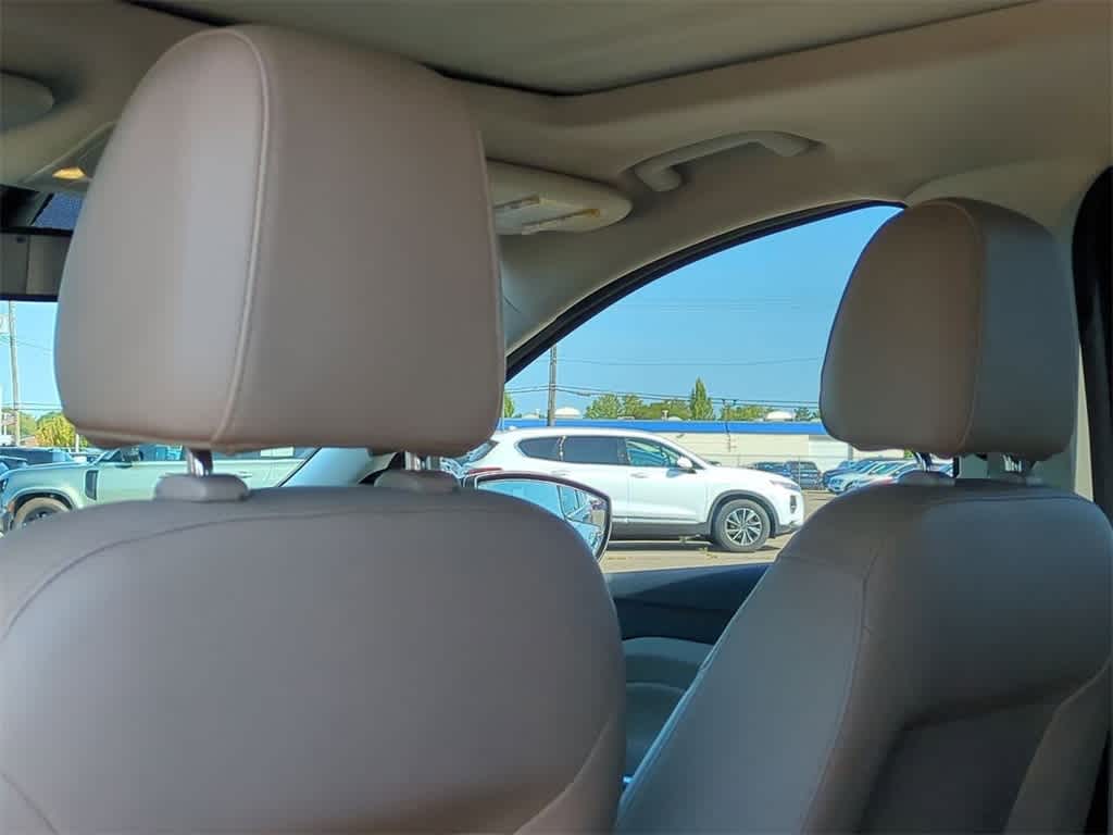 Thumbnail: 2016 Ford Escape - 17