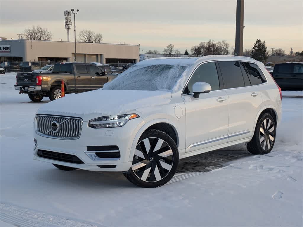 2025 Volvo XC90 T8 Plus -
                  Troy, MI