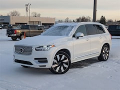 2025 Volvo XC90 plug-in hybrid T8 Plus 6-Seater I-4 cyl All-Wheel Drive