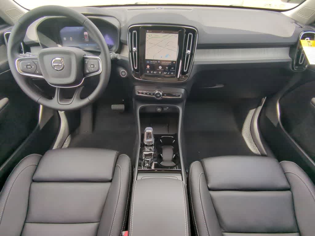 Thumbnail: 2026 Volvo XC40 - 14