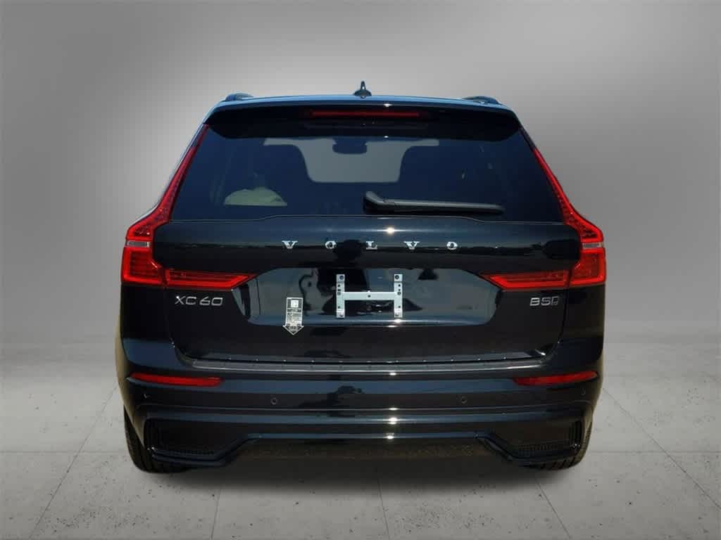 Thumbnail: 2025 Volvo XC60 - 5