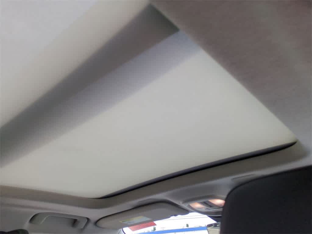 Thumbnail: 2026 Volvo XC40 - 21