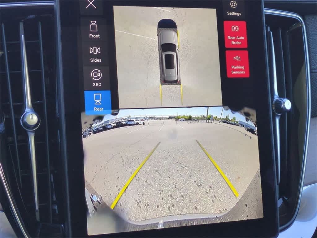 Thumbnail: 2026 Volvo XC90 - 28