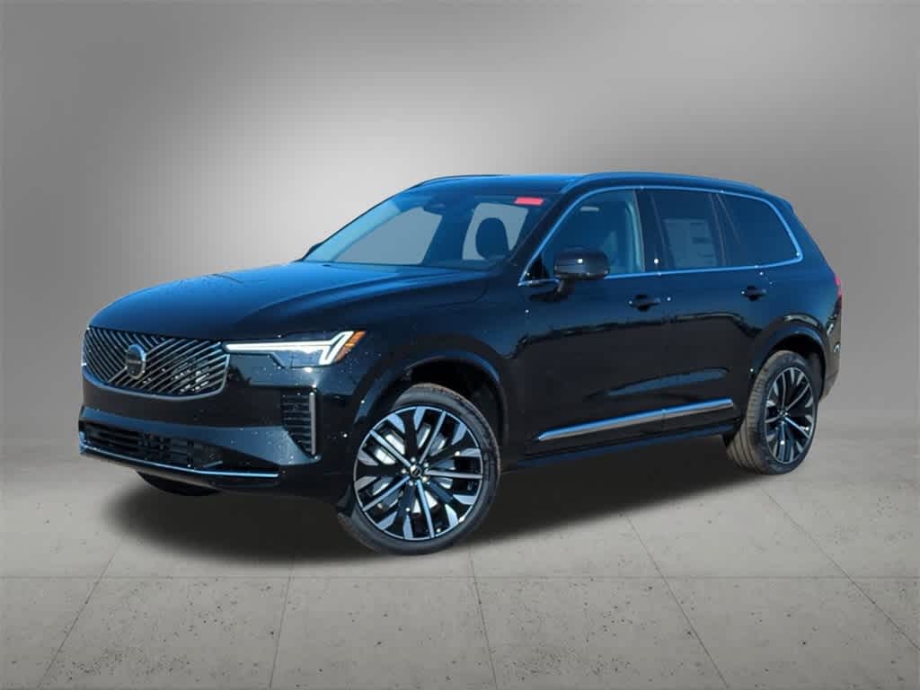 2026 Volvo XC90 Plus's photo
